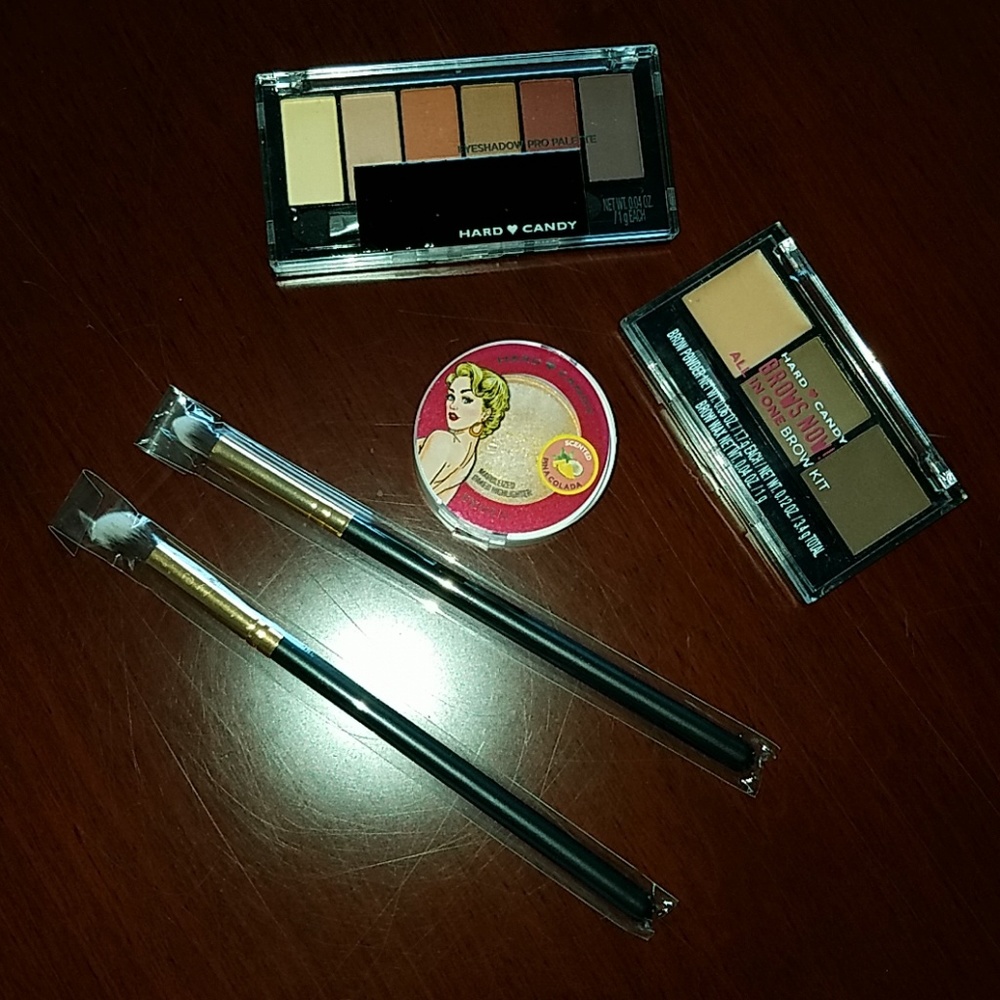 SALE ❣NEW❣6 piece makeup set - Picture 1 of 7